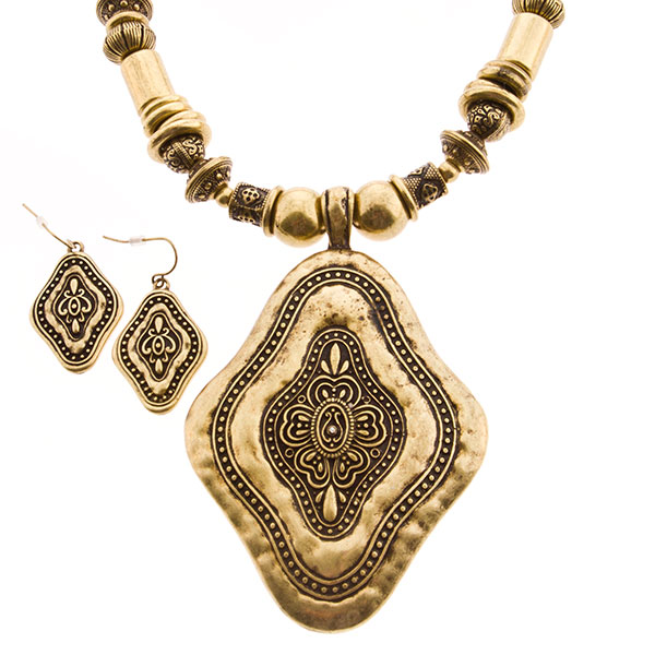 Wholesale necklace set medallion textured finish