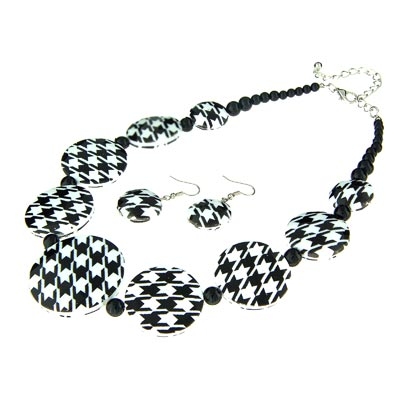 Wholesale hounds Tooth Pattern Fashion Necklace Earring Set has Polished Silver