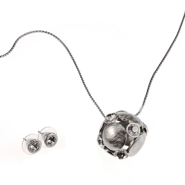 Wholesale inch silver necklace earring set brushed silver globe small medallion