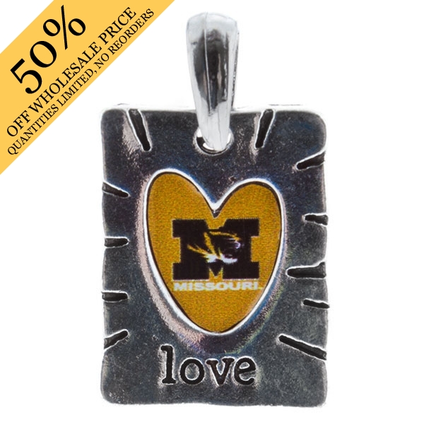 Wholesale sweet Simple Silver hammered metal pendant heart cut out Missouri logo
