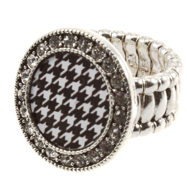 Wholesale silver toned stretch band ring crystal rhinestones surrounding Houndst